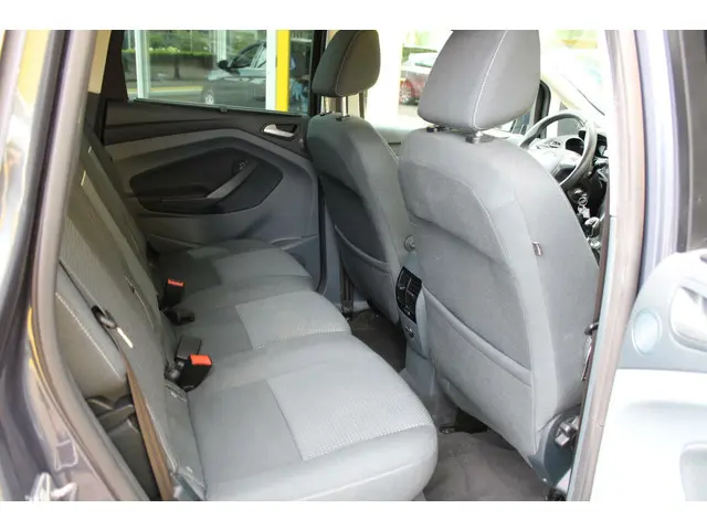 Ford C-MAX 1.0 Titanium 2013 Benzine 12