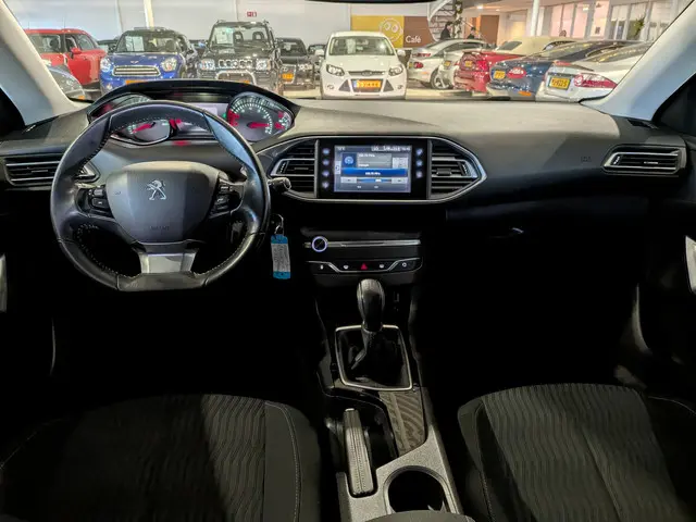 Peugeot 308 1.2 VTi Blue Lease 2013 Benzine 9