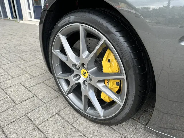 Ferrari California 4.3 V8 HELE 2013 Benzine 2