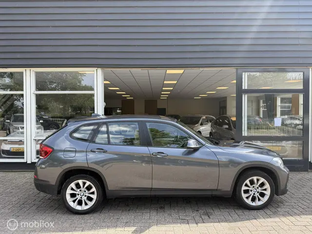 BMW X1 sDrive20i Business 2013 Benzine