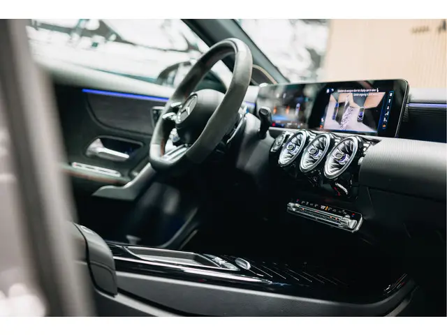 Mercedes-Benz A-Klasse AMG 45 S 4MATIC+ 2024 Benzine 21