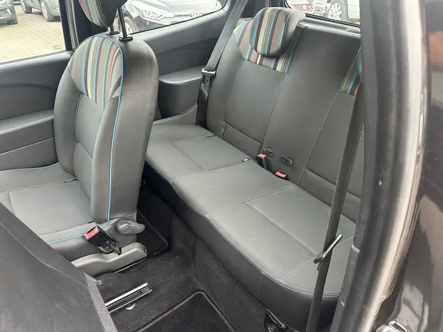 Renault Twingo 1.2 16V Parisienne airco 2014 Benzine 7