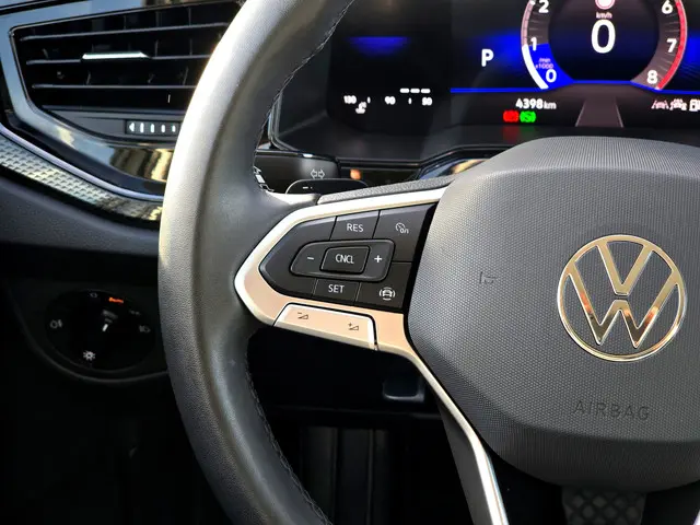 Volkswagen Polo 1.0 TSI Life Edition 2025 Benzine 24