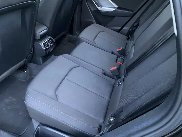 Audi Q3 35 TFSI Pro Line business 2019 Benzine 27