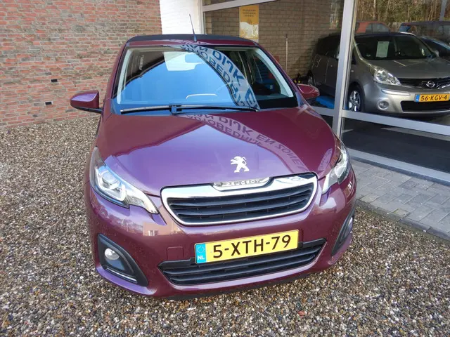 Peugeot 108 1.0 VTi Active Top 2014 Benzine 4
