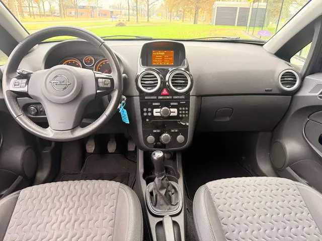 Opel Corsa 1.4 Turbo Cosmo 2013 Benzine 11