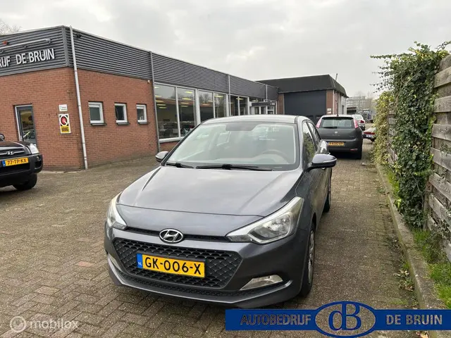 Hyundai i20 1.2 LP i-Drive Cool Trekhaak 2015 Benzine 2