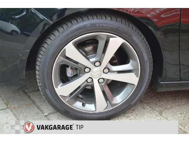 Peugeot 308 1.2 PureTech Blue Lion 2017 Benzine 8