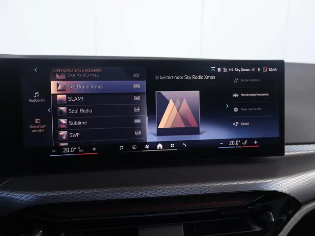 BMW 3 Serie Touring 330e 2025 Hybride Benzine 24