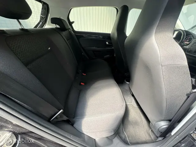 SEAT Mii 1.0 Sport Dynamic Navigatie, Airco 2015 Benzine 16