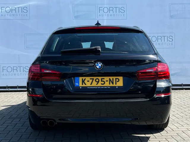 BMW 5 Serie Touring 520i Executive 2015 Benzine 16