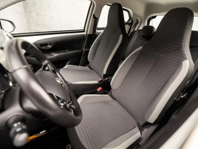 Toyota Aygo 1.0 VVT-i x-play 2019 Benzine 15