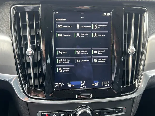 Volvo V90 2.0 D4 190 pk Momentum 2017 Diesel 21