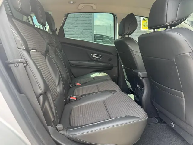 Renault Scénic 1.3 TCe Bose 2019 Benzine 18