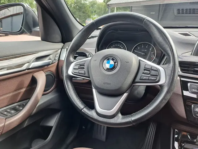 BMW X1 sDrive18i High Executive 2017 Benzine 7