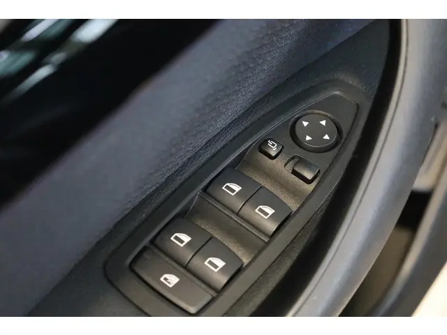 BMW X2 sDrive18i 2021 Benzine 22