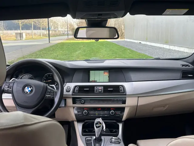 BMW 5 Serie 520i|Navi|Autom|Leer|Dak| 2013 Benzine 9