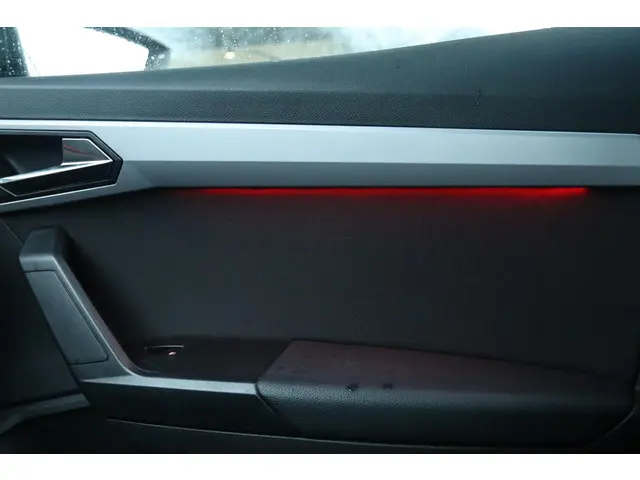 SEAT Ibiza 1.0 TSI FR BUSINESS INTENSE 2019 Benzine 26