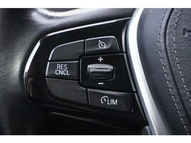 BMW 5 Serie Touring 520i 2018 Benzine 25