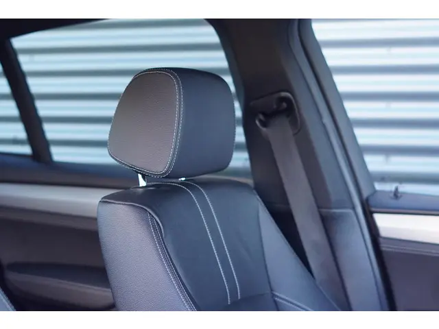 BMW X4 M40i High Executive 2018 Benzine 16