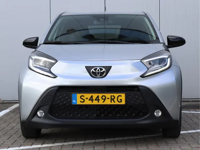 Toyota Aygo X 1.0 VVT-i 2023 Benzine 6