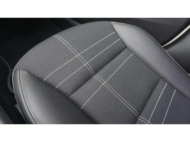 Mercedes-Benz GLA 200 157pk Ambition 2014 Benzine 22