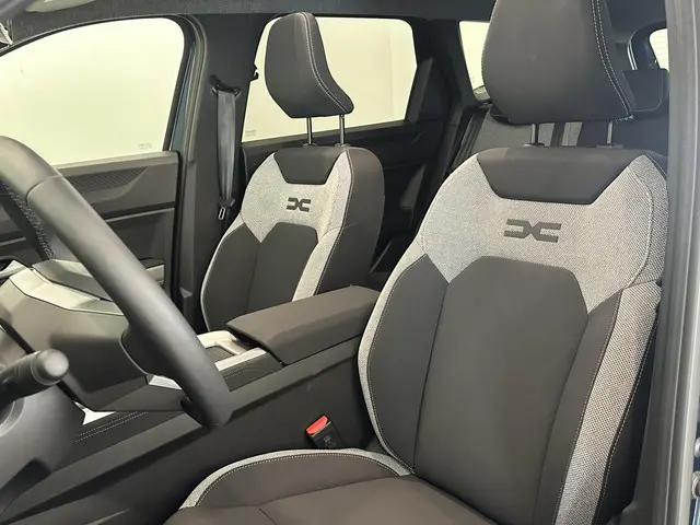 Dacia Bigster 1.8 Hybrid 155 Journey 2025 Hybride Benzine 5