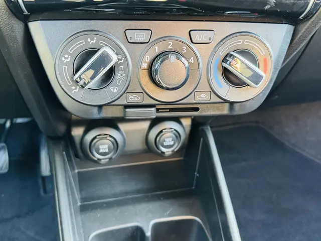 Suzuki Swift 1.2 SELECT 2019 Benzine 23