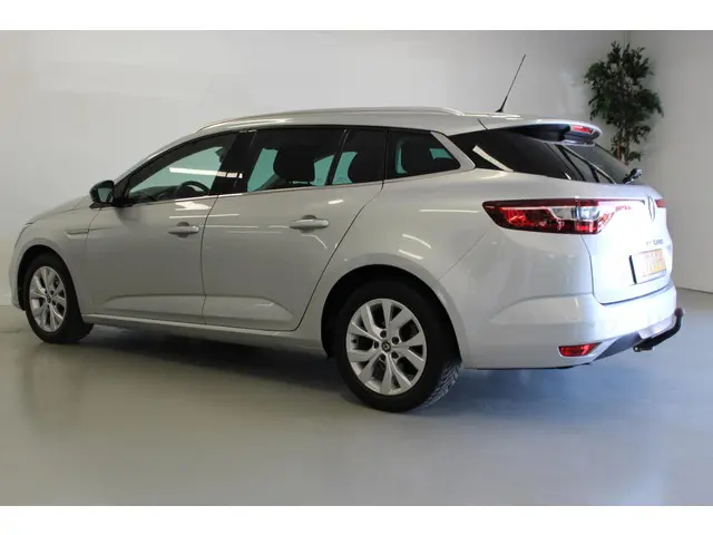 Renault Mégane Estate 1.5 Blue dCi Limited 2019 Diesel 6