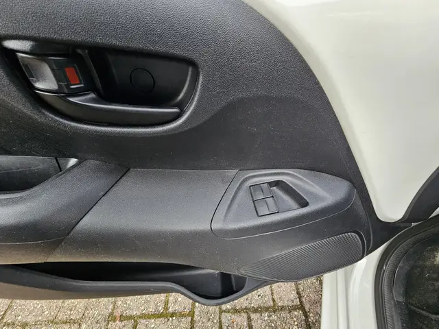Peugeot 108 1.0 VTi Active Top/Airco 2014 Benzine 12