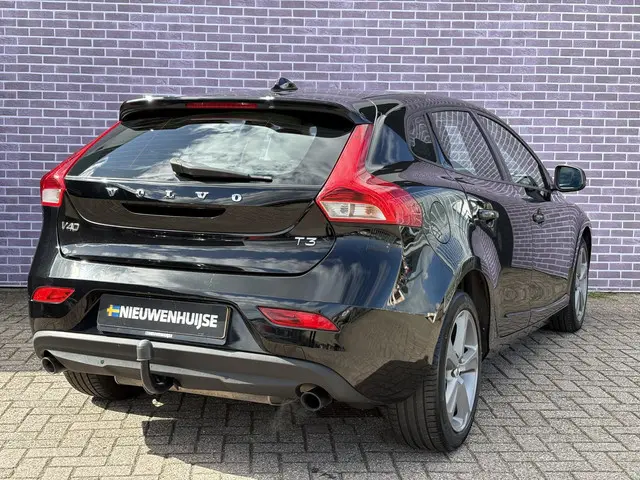 Volvo V40 1.5 T3 Nordic+ 2017 Benzine 3