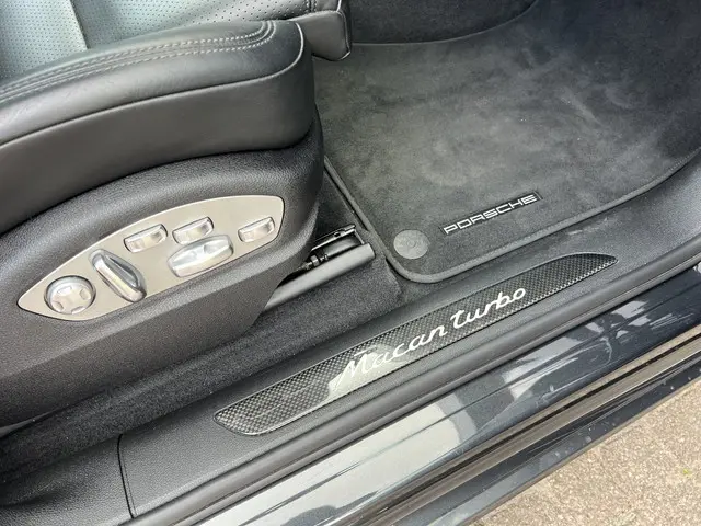 Porsche Macan 3.6 Turbo 2017 Benzine 26
