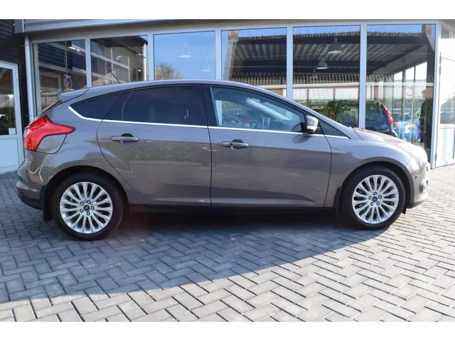 Ford Focus 1.0 EcoBoost Titanium 2012 Benzine 14