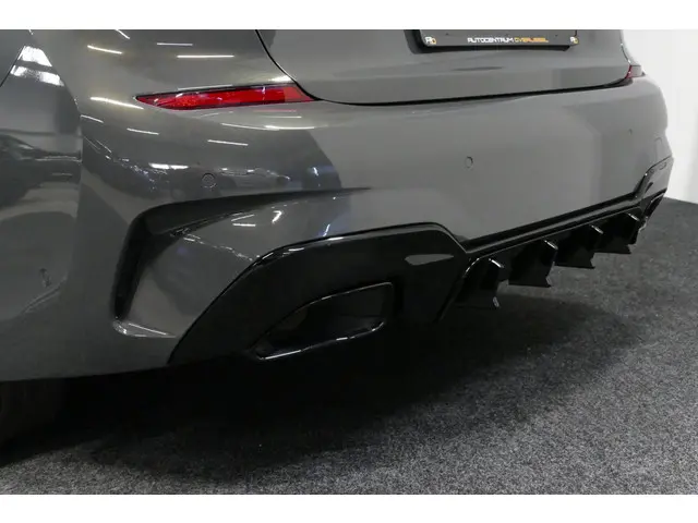 BMW 3 Serie 330e xDrive M Sport 2021 Hybride Benzine 16