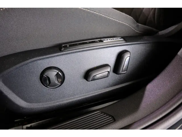 Volkswagen Golf 1.5 TSI R-Line 2020 Benzine 22