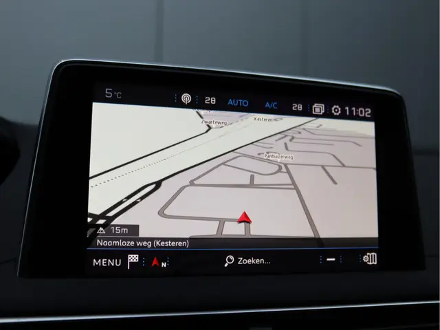 Peugeot 3008 1.6 e-THP Premium 2018 Benzine 41