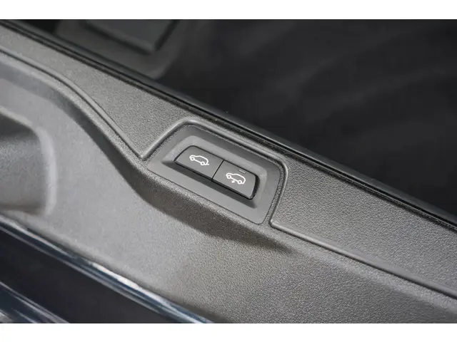 BMW X5 xDrive45e High Executive 2021 Hybride Benzine 77