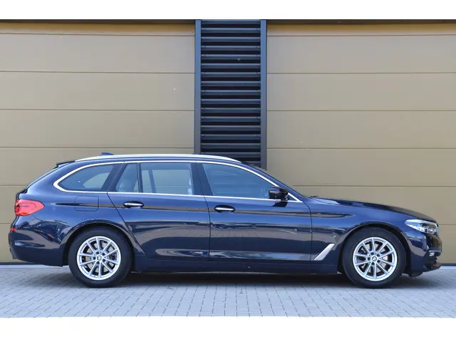 BMW 5 Serie Touring 520i High Executive 2017 Benzine 7