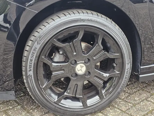 DS DS 3 1.2 PureTech Café Racer Leer/Camera 2019 Benzine 9