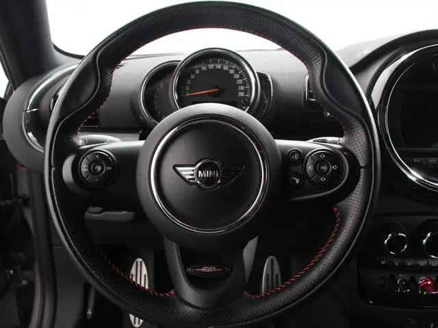 MINI Clubman 1.5 Cooper Chili Hyde Park 2018 Benzine 17