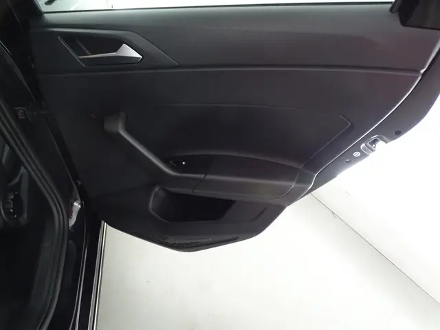 Volkswagen Polo 1.0 life M'23 2022 Benzine 29