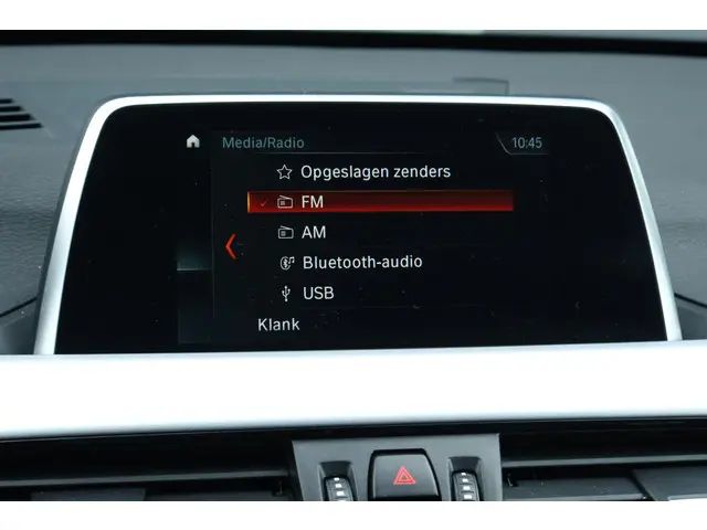 BMW X1 sDrive18d Executive 2017 Diesel 23