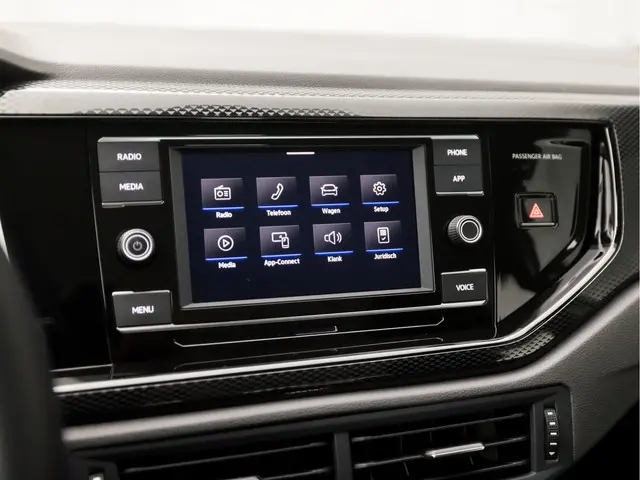 Volkswagen Polo 1.0 Sportline 2023 Benzine 23