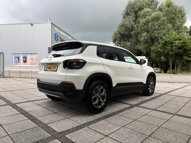 Jeep Avenger Longitude 54 kWh Aut. 2024 Elektrisch 6