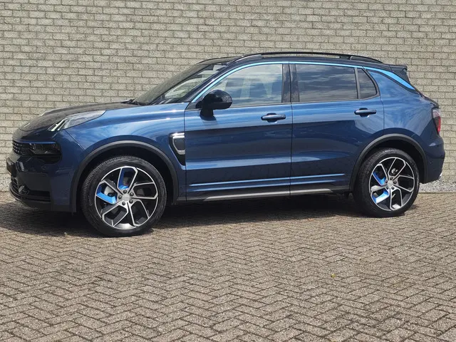 Lynk & Co 01 1.5 Zwarte Hemel/Camera 2023 Hybride Benzine 2