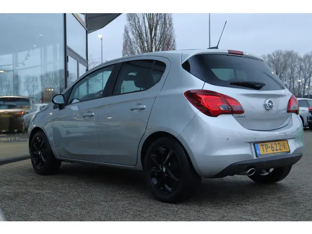 Opel Corsa 1.4 BLACK EDITION 2018 Benzine 10