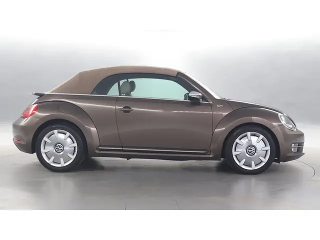 Volkswagen Beetle 2.0 TDI 140pk Design 2013 Diesel 18