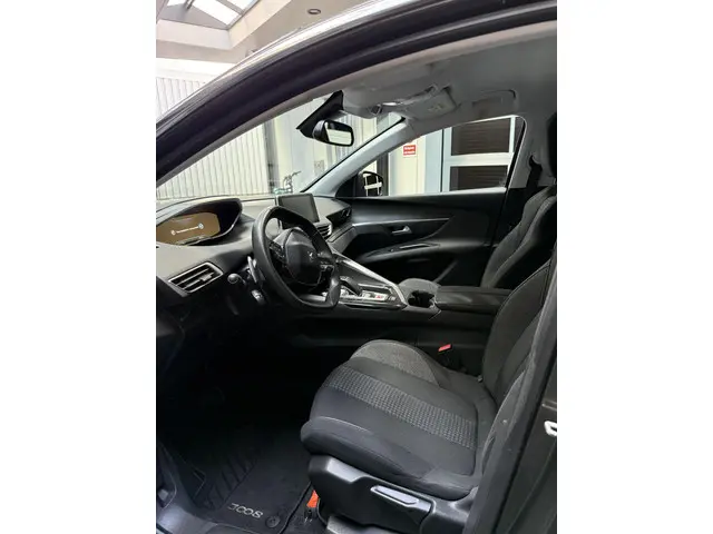 Peugeot 3008 1.2 PureTech Allure automaat! 2017 Benzine 8