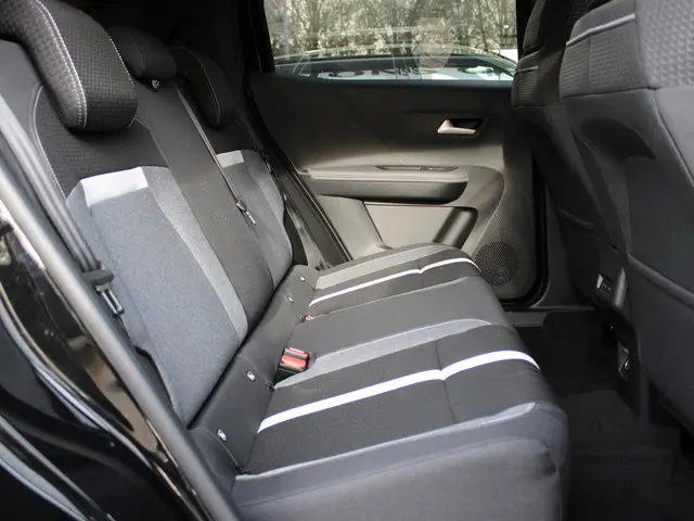 Opel Frontera 1.2 Turbo Hybrid GS 2025 Hybride Benzine 14