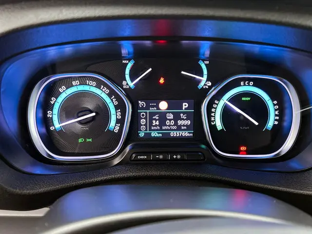 Opel Vivaro-e Combi L3H1 75 kWh 2022 Elektrisch 14